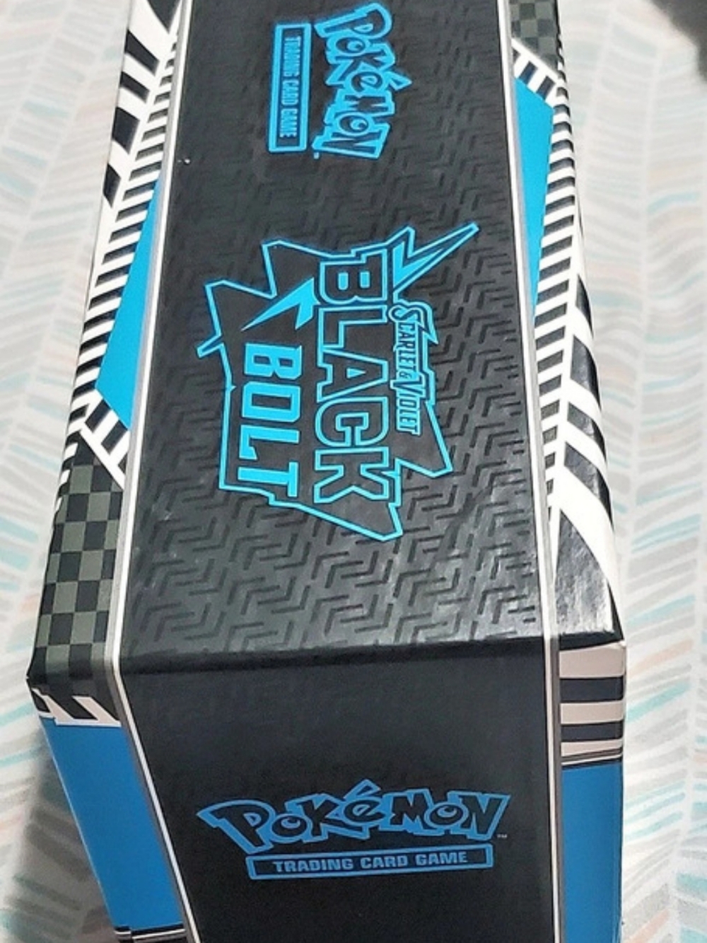 Pokémon Trading Card Lot Box